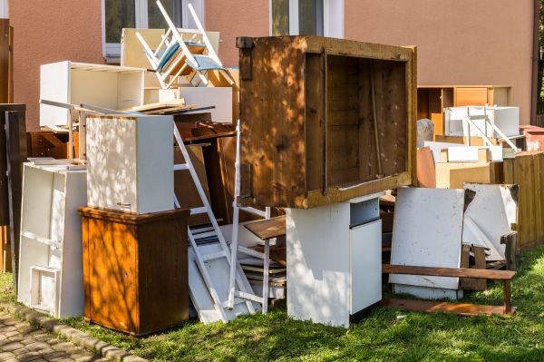 Junk Haul Away Service in Brick